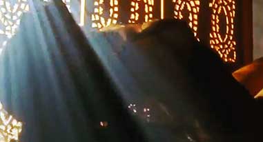 Ariana Grande - Let Me Love You (feat. Lil Wayne)